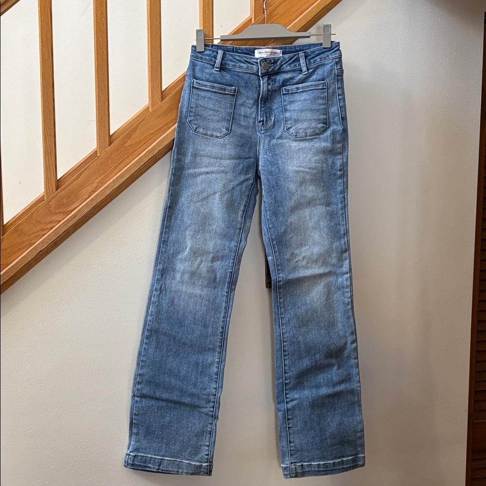 Risen Jeans For Freckled Poppy size 9/29 medium wash patch pocket jeans